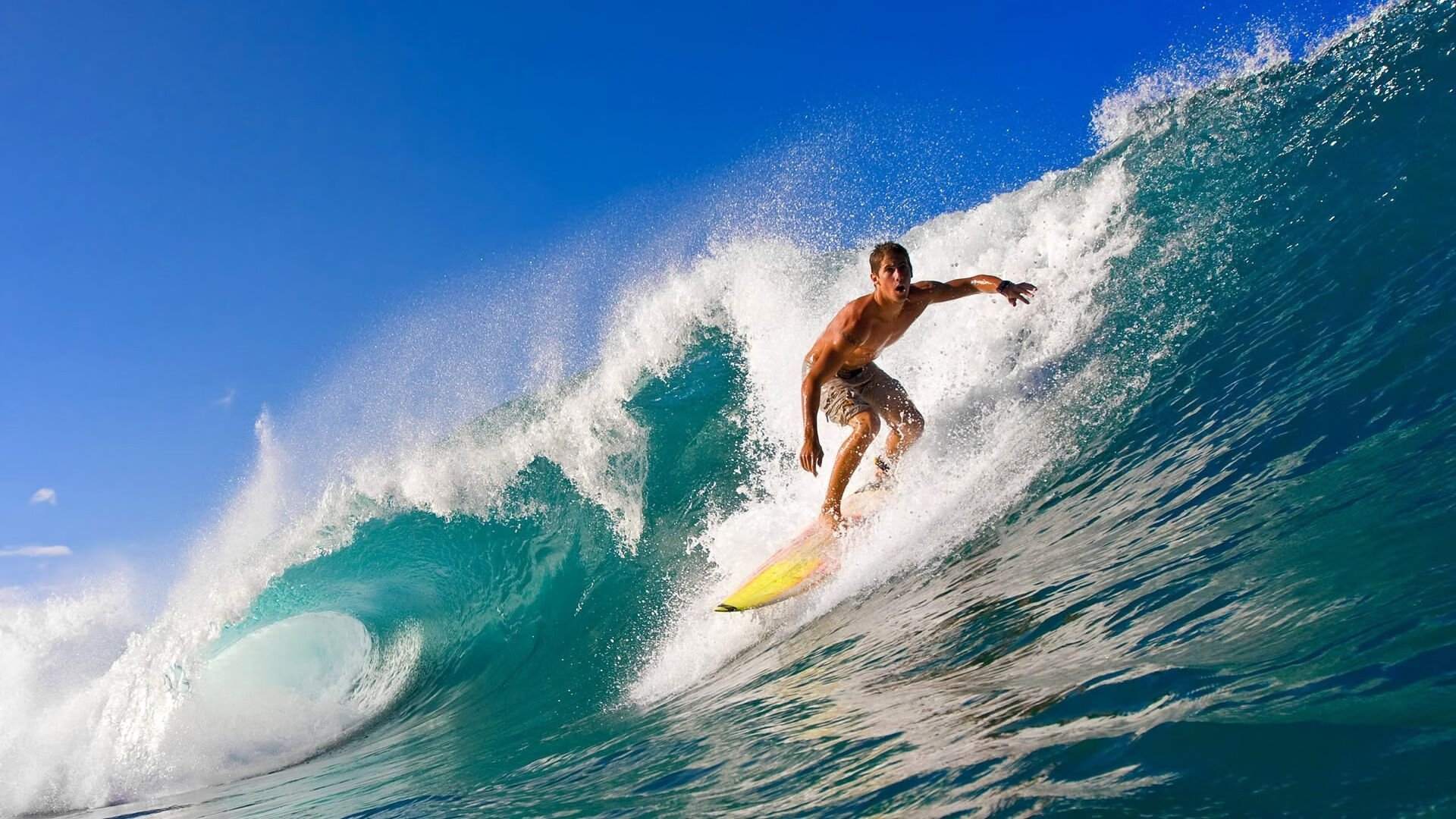 弗拉门戈边路突破连续冲击对方防线，弗拉门戈近期战绩